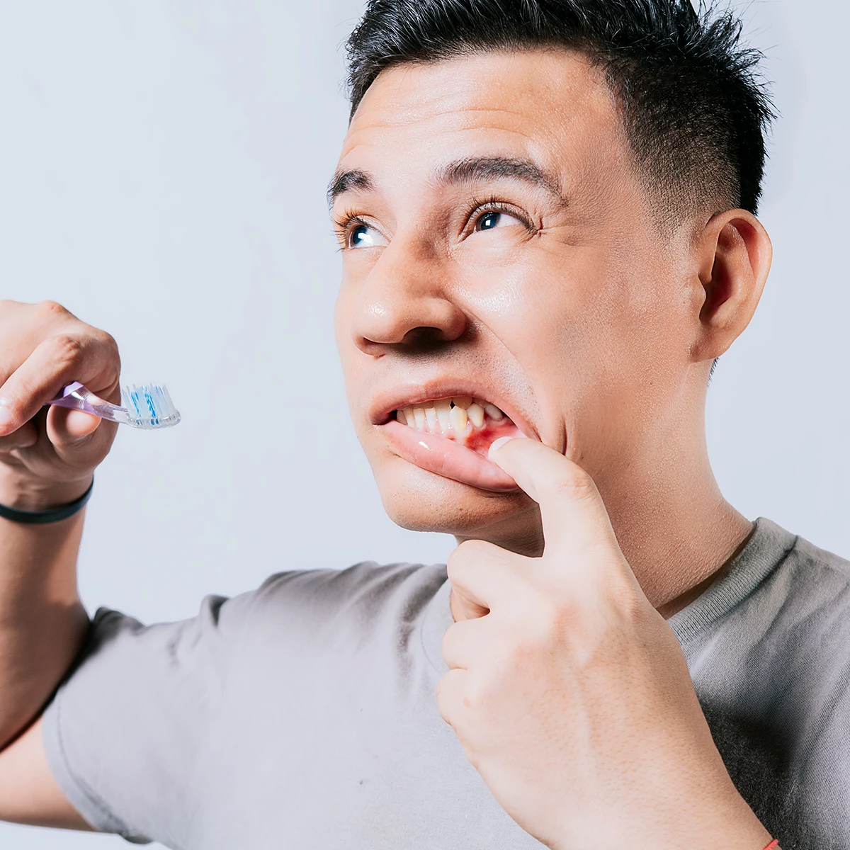 At Gentle Dental Care Belfast, we prioritise gum care through preventative hygiene, scaling or deeper periodontal therapy supporting your smile in dentistry journey with sensitivity and skill.