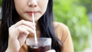 Why your ‘healthy’ diet fizzy drinks might be wrecking your teeth and gut